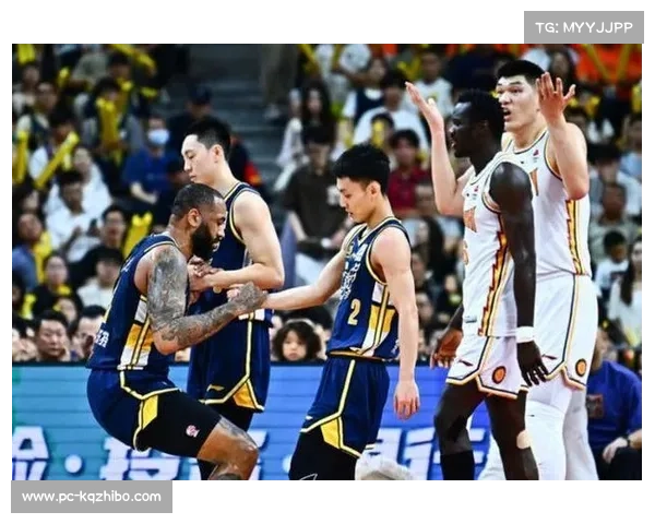 俱乐部杯赛场：广东队奎因单场命中6记三分，砍下29分5抢断